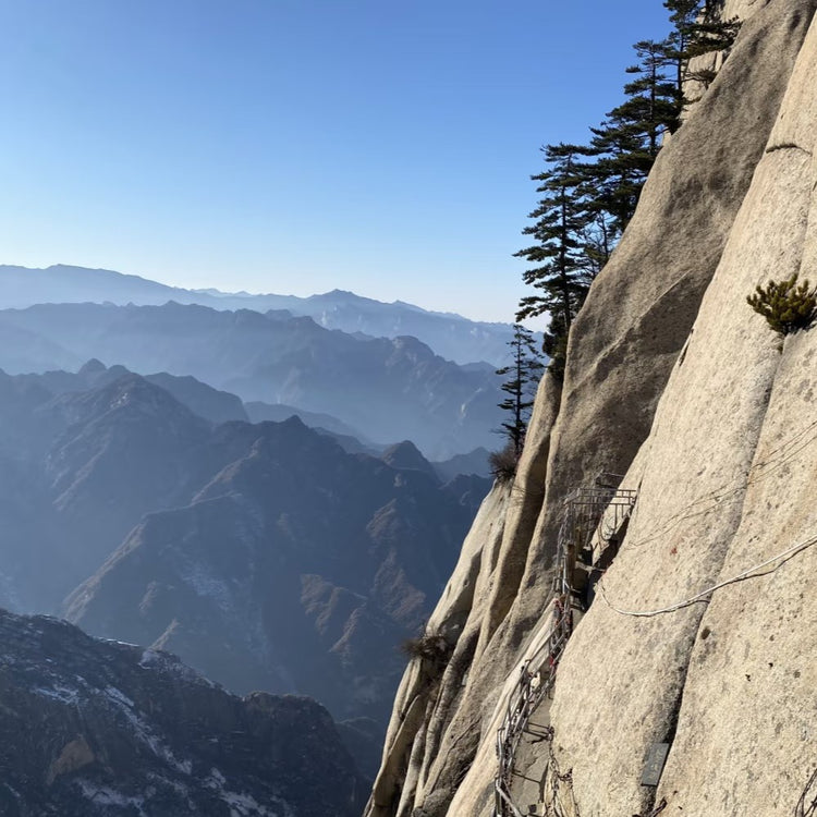3-Day Xi’an Highlights: Warriors, Waterfall & Mount Hua