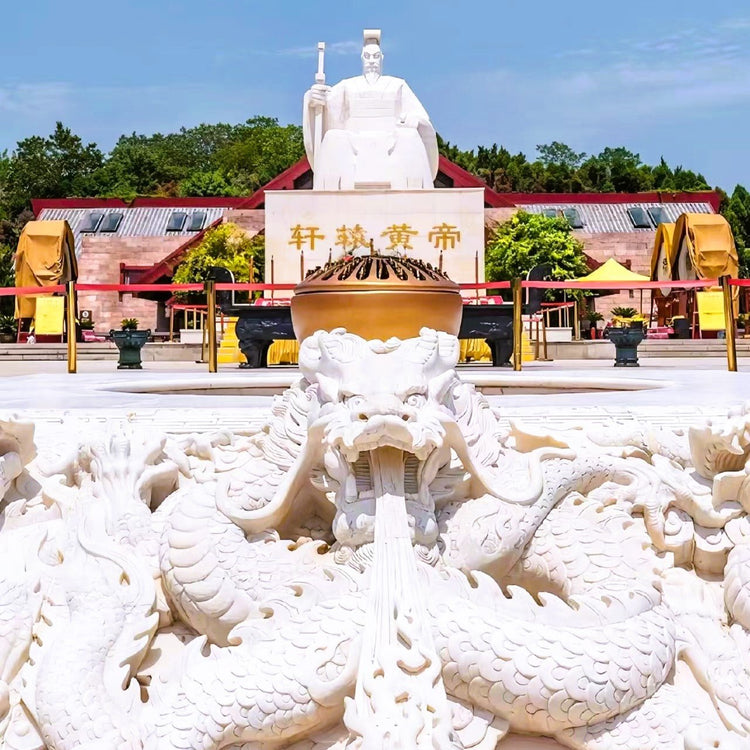 White stone Yellow Emperor sculpture at Xuanyuan Temple scenic spot