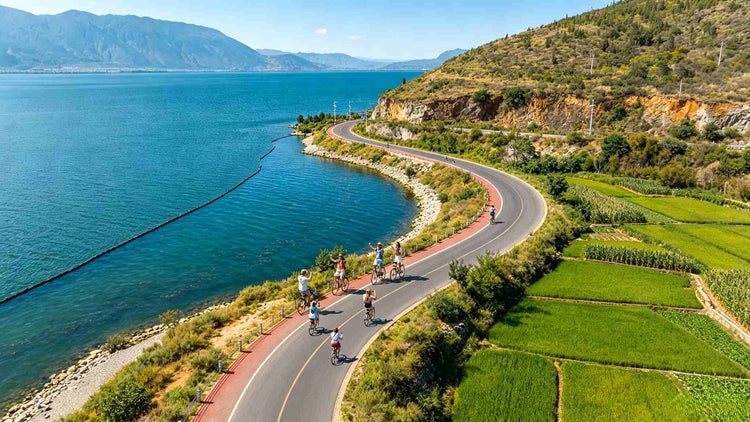 Erhai Lake Panxi S-bend cycling route, Dali natural scenery
