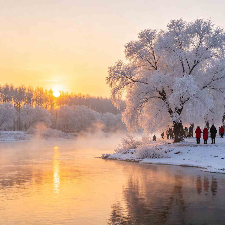 Wusong Island sunrise rime scenery along the Songhua River in Jilin winter
