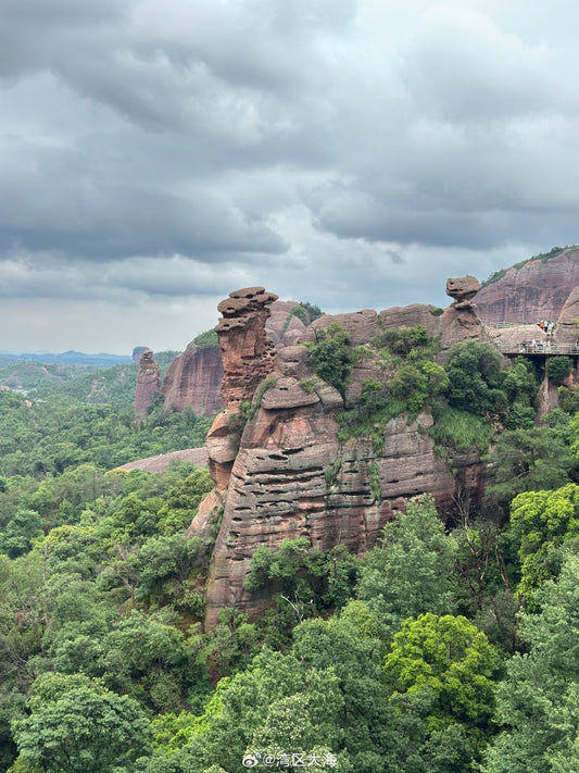 China Solo Travel Guide: Safe, Easy & Tailored Trips for Independent Travelers