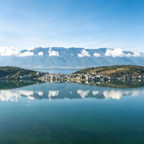 Wander Around Scenic Erhai Lake & Dali