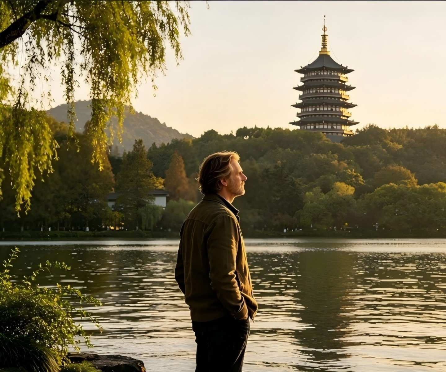 Western traveler admiring sunset view of Leifeng Pagoda at West Lake, Hangzhou - Captivating Jiangnan private tour
